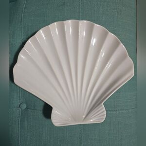 Chic & Tonic Coral Sea Collection White Shell-Shaped Serving Platter
